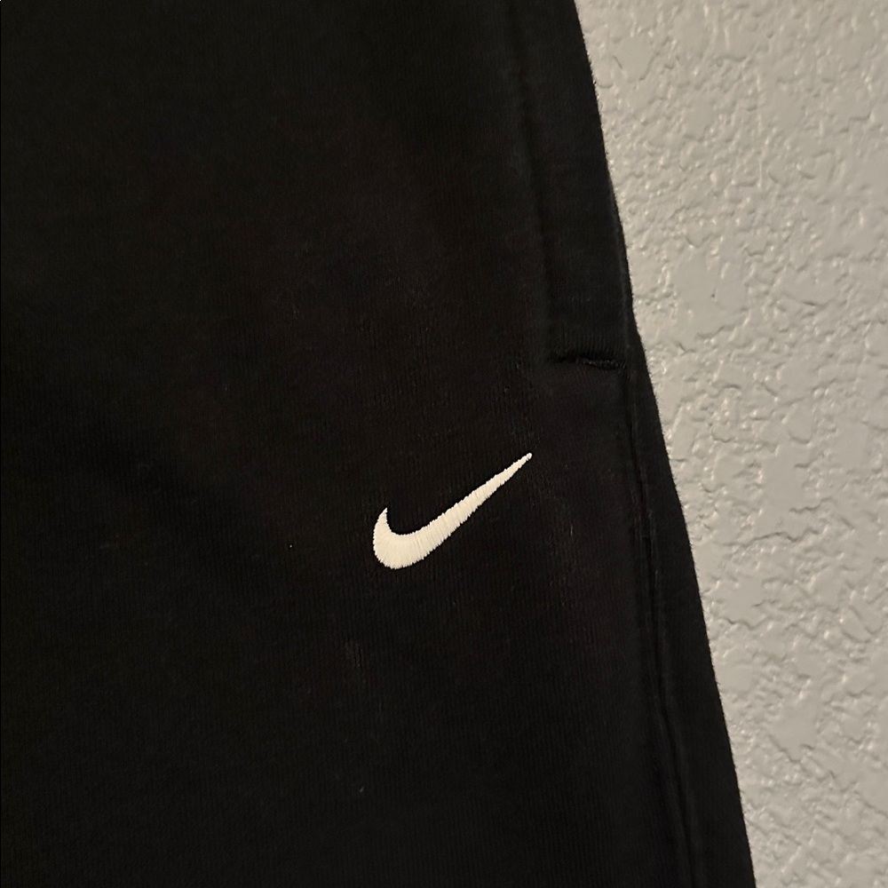 Nike Jogger Sweatpants - Picture 4 of 7